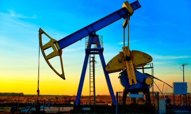 Rusia avertizează că barilul de petrol poate sări de 300 de dolari dacă SUA şi Europa impun un embargou