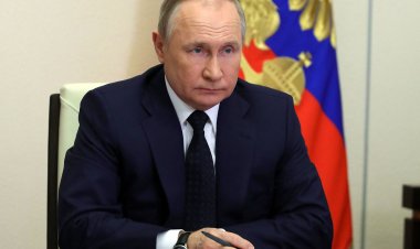 Putin: Rusia va răspunde corespunzător, după ce Londra a anunţat că va oferi Ucrainei muniţii cu uraniu sărăcit