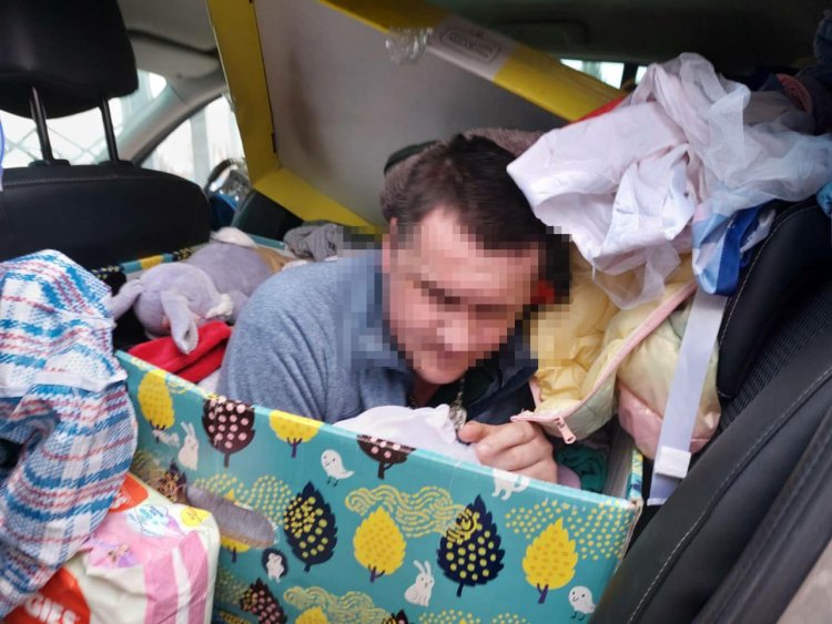 Un ucrainean s-a ascuns într-o cutie de jucării pentru a trece granița