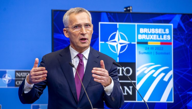 Stoltenberg: Recucerirea de către ucraineni a oraşului Liman demonstrează că ei pot respinge forţele ruse