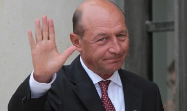 Traian Băsescu: Astăzi cetăţenii stabilesc cât de funcţională va fi democraţia