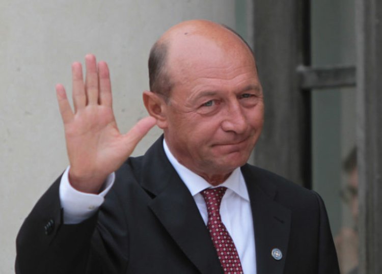 Traian Băsescu a fost externat de la Spitalul Militar Central