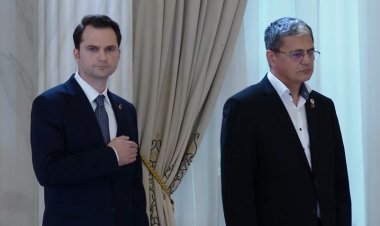 Sebastian Burduja și Marcel Boloș au depus jurământul de învestitură în funcţii