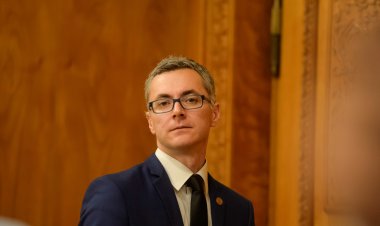 Stelian Ion: Iohannis a ţinut morţiş să promulge în grabă legile justiţiei