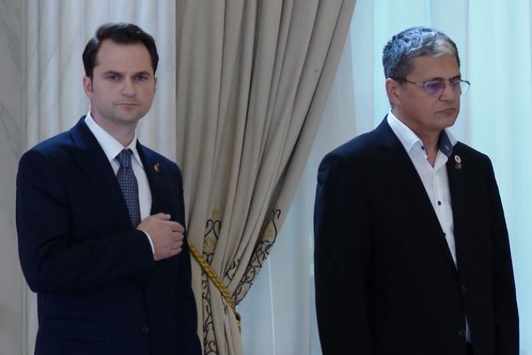 Sebastian Burduja și Marcel Boloș au depus jurământul de învestitură în funcţii