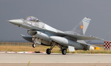 România cumpără 32 de avioane F-16 din Norvegia