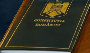 Iohannis: Este nevoie de revizuirea şi modernizarea Constituţiei