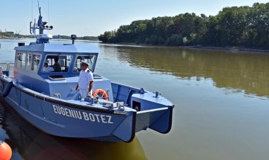 O nouă ambarcațiune rapidă de intervenție, pe Dunăre, a intrat în serviciul Forțelor Navale Române