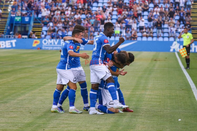 FOTO Farul Constanţa debutează cu victorie împotriva FC U Craiova, scor 2-1