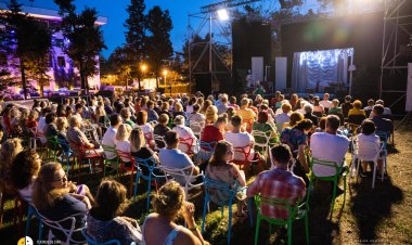 Trei reprezentaţii de succes, în aer liber, în ultima săptămână a SEAS