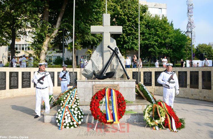 FOTO Eroii marinari, comemorați de Forțele Navale Române la Constanța