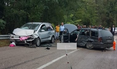 O femeie a murit şi alte 9 persoane au ajuns la spital, în urma unui accident rutier pe DN3
