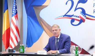 Iohannis, la întâlnirea cu antreprenori români din Silicon Valley: Poate aveţi unele lecţii ce ne-ar folosi