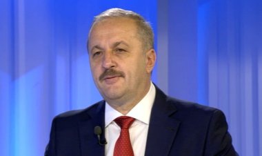 Dîncu nu crede în ameninţările lui Putin cu folosirea armelor nucleare: Încearcă să impresioneze