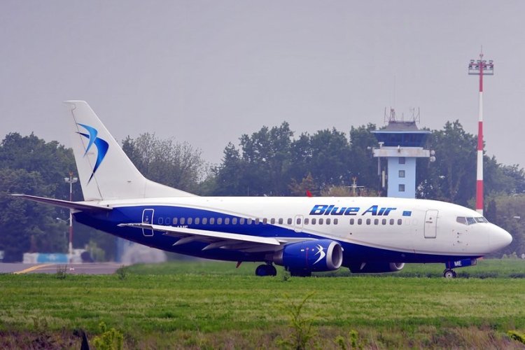 Blue Air suspendă până luni zborurile din România