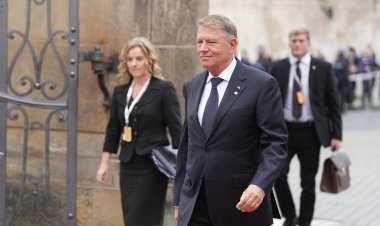 Iohannis a a pledat pentru consolidarea cooperării UE-NATO la primul summit al Comunităţii Politice Europene