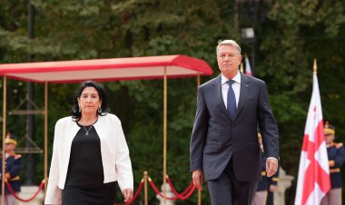 Iohannis: Am semnat un parteneriat strategic cu Georgia. Interconectările la Marea Neagră au un rol esențial.