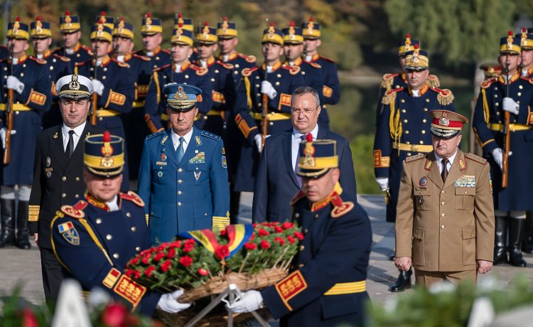 Ciucă: Ziua Armatei Române este un omagiu adus peste timp tuturor eroilor căzuți în luptă pentru apărarea pământului românesc