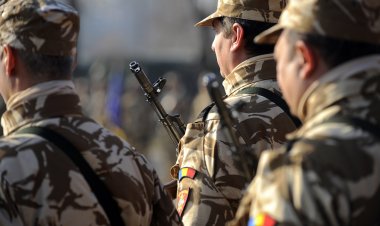 Legea privind modificarea statutului cadrelor militare, promulgată