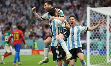 Argentina învinge Mexicul cu 2-0 şi rămâne în cursă pentru optimi