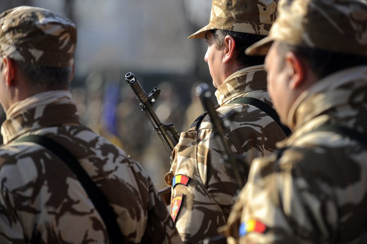 Legea privind modificarea statutului cadrelor militare, promulgată