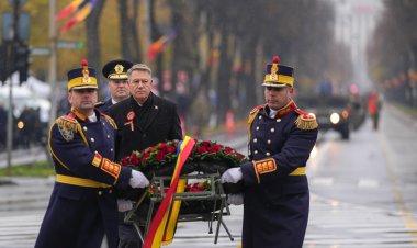 Parada militară de Ziua Naţională a României de la Arcul de Triumf