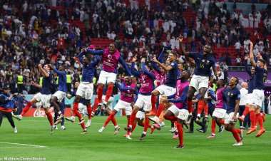Campioana mondială Franţa, se califică în semifinale. Anglia merge acasă.