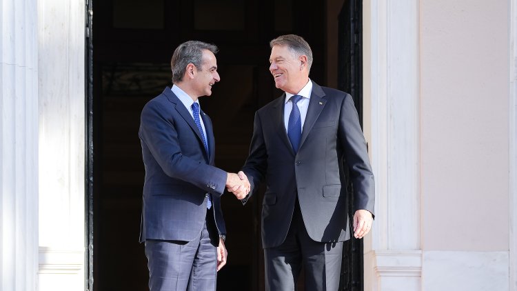 Întrevedere Klaus Iohannis și Kyriakos Mitsotakis, la Atena; au discutat despre asigurarea securităţii energetice