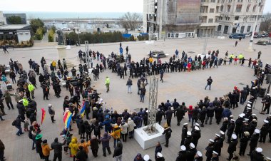 Mica Unire celebrată la Constanța. Constănțenii și autoritățile locale s-au strâns în Hora Unirii.