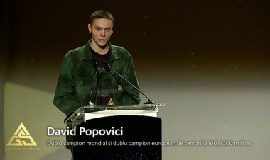 David Popovici şi Simona Radiş, desemnaţi sportivii anului 2022