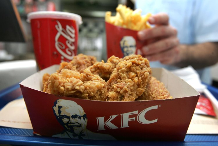 ANPC a amendat lanţurile de fast-food McDonalds şi KFC din București