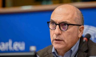 Eurodeputatul italian Andrea Cozzolino, plasat în arest la domiciliu