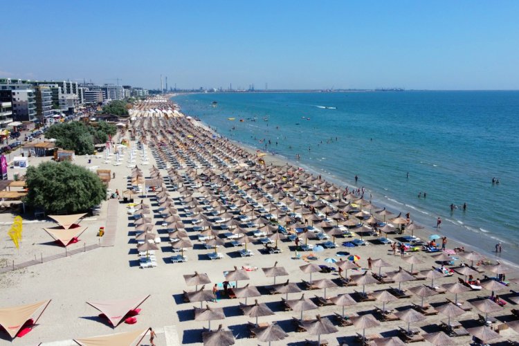 Sezonul estival 2025 a debutat cu dinamici mixte în turismul din România