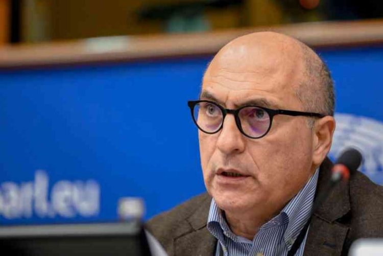 Eurodeputatul italian Andrea Cozzolino, plasat în arest la domiciliu