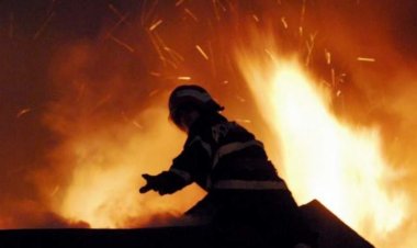 O femeie a murit carbonizată într-un incendiu care a cuprins o casă din Negru Vodă