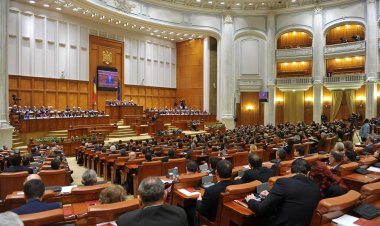 Camera Deputaților a adoptat proiectul de lege a învățământului preuniversitar