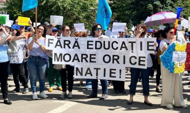 Noua ofertă a Guvernului pentru profesori: Majorare cu 25 la sută a salariilor.
