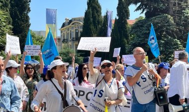 Coaliția de guvernare face un nou apel la responsabilitate către toate cadrele didactice