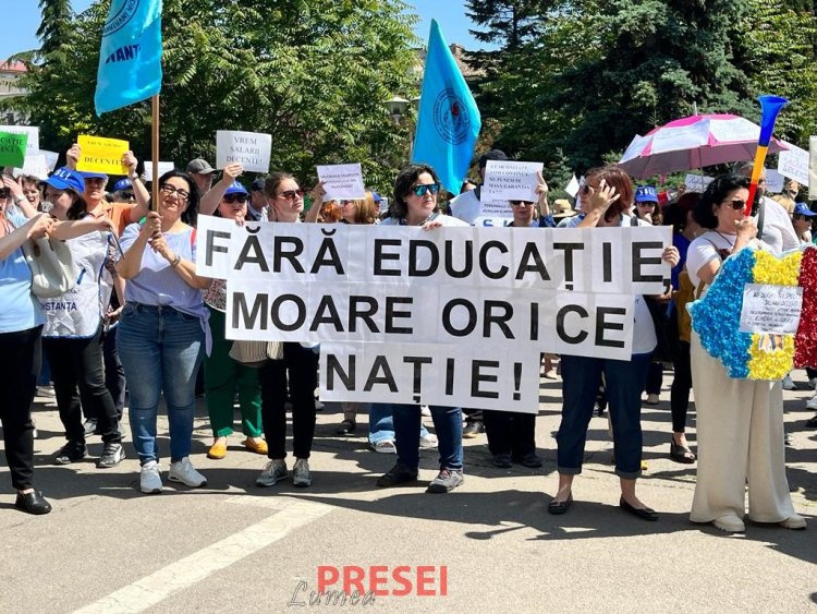 Noua ofertă a Guvernului pentru profesori: Majorare cu 25 la sută a salariilor.