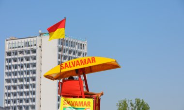 Turiștii și constănțenii, rugați să țină cont de steagurile arborate pe plaje