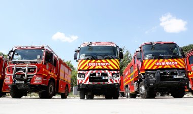Încă 50 de pompieri salvatori vor pleca în Grecia pentru a ajuta la stingerea incendiilor