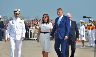 Carmen Iohannis, apariție de senzație la festivitățile de Ziua Marinei