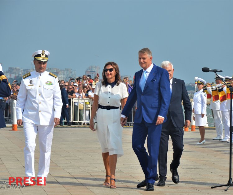 Carmen Iohannis, apariție de senzație la festivitățile de Ziua Marinei