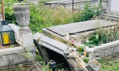O femeie și-a pierdut viața după ce a fost strivită de o cruce într-un cimitir
