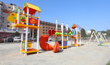 Reamenajarea locurilor de joacă continuă în municipiul Constanța