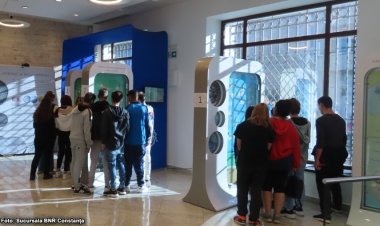 Lecție despre bani și bănci pentru copiii de la centrele de plasament din Constanța