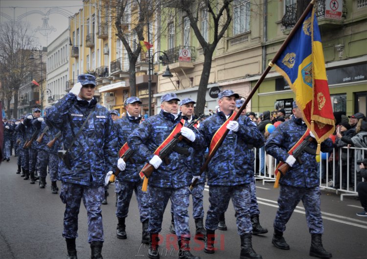 Constanța: Paradă militară, artificii și muzică de fanfară, de Ziua Națională a României