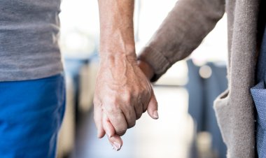 Seniorii Constanței premiați de Primăria Constanța. Ce sume primesc aceștia