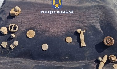 Bărbați cercetaţi după ce au folosit detectoare de metale într-un sit şi au sustras obiecte arheologice
