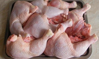 Amenzi de peste 45.000 de lei şi carne de pui cu Salmonella retrasă de la vânzare